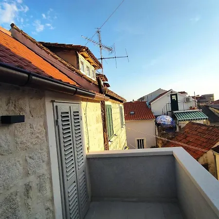 The Center Of Split, Renovated Stone House Apartman